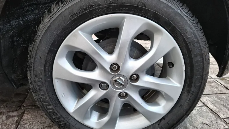 Nissan March 2020
