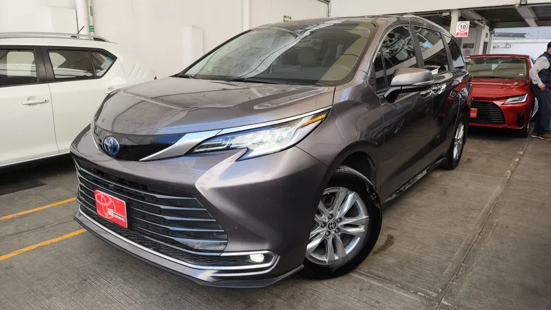 Toyota Sienna 2023