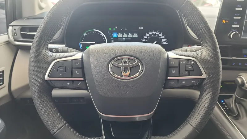 Toyota Sienna 2023