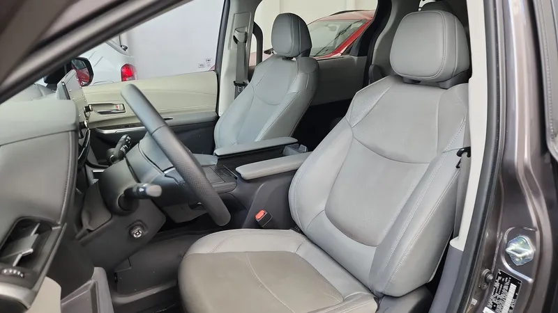 Toyota Sienna 2023
