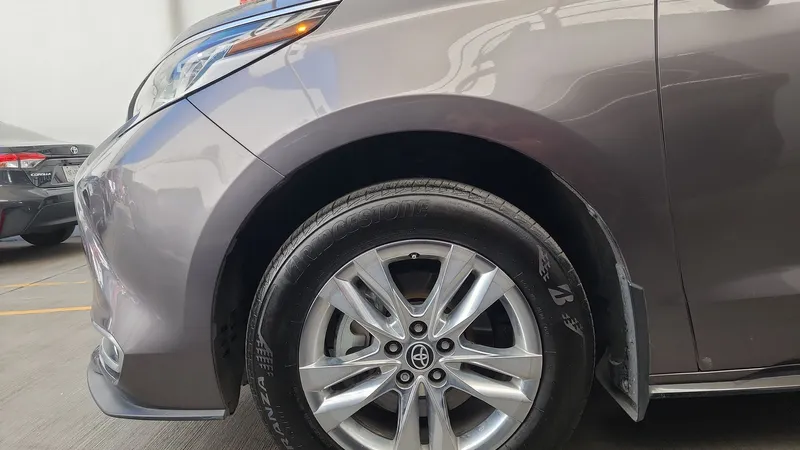 Toyota Sienna 2023