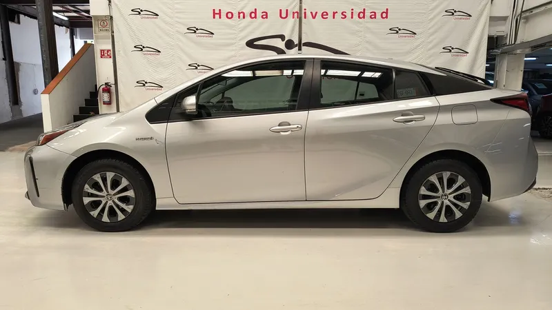 Toyota Prius Base 2021