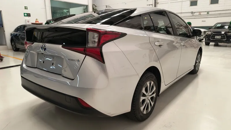 Toyota Prius Base 2021