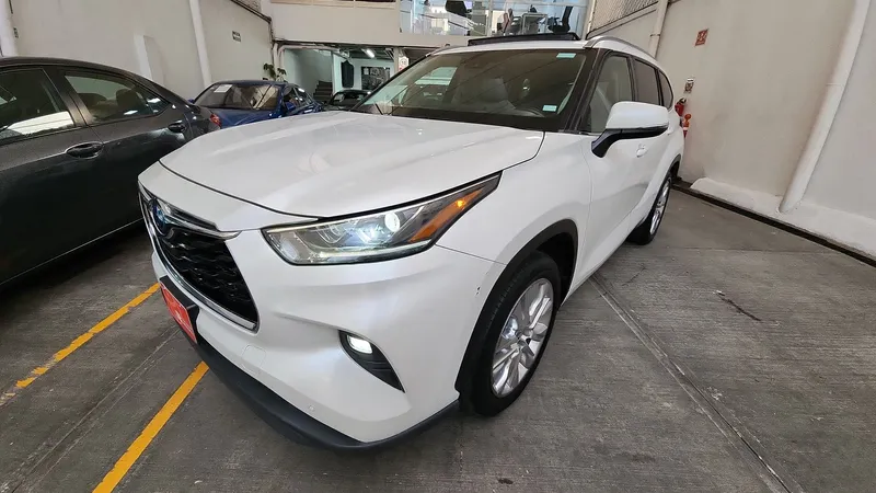 Toyota Highlander 2023