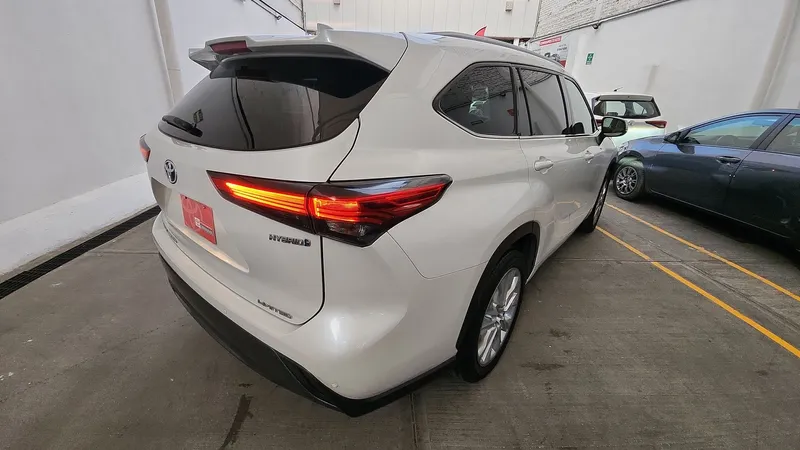 Toyota Highlander 2023