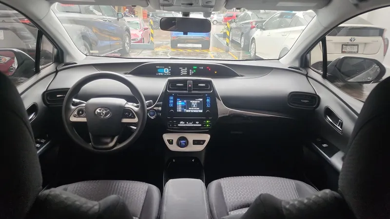 Toyota Prius 2018