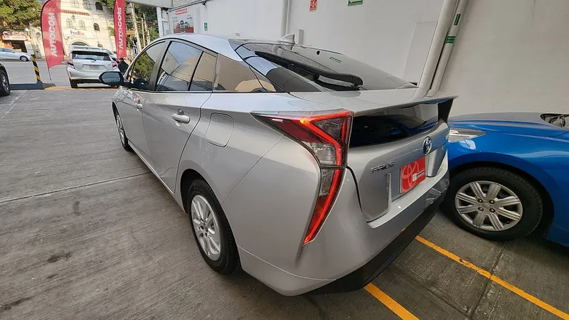 Toyota Prius 2018