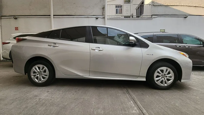 Toyota Prius 2018