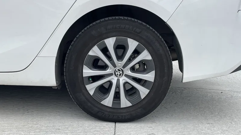 Toyota Prius 2021
