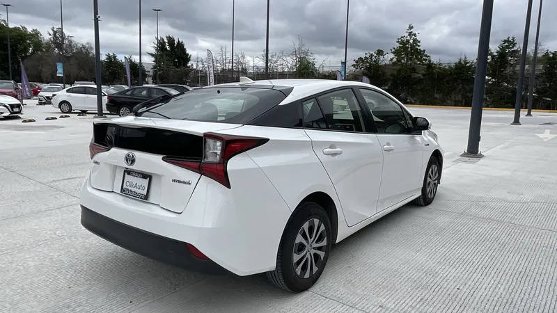 Toyota Prius 2021