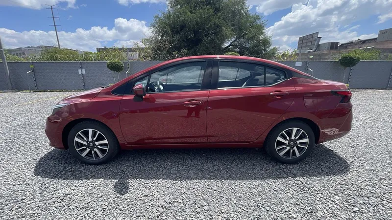 Nissan Versa 2020
