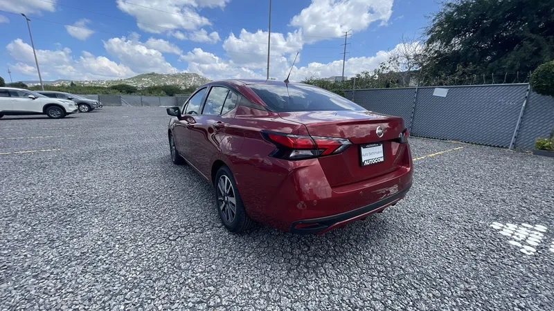 Nissan Versa 2020
