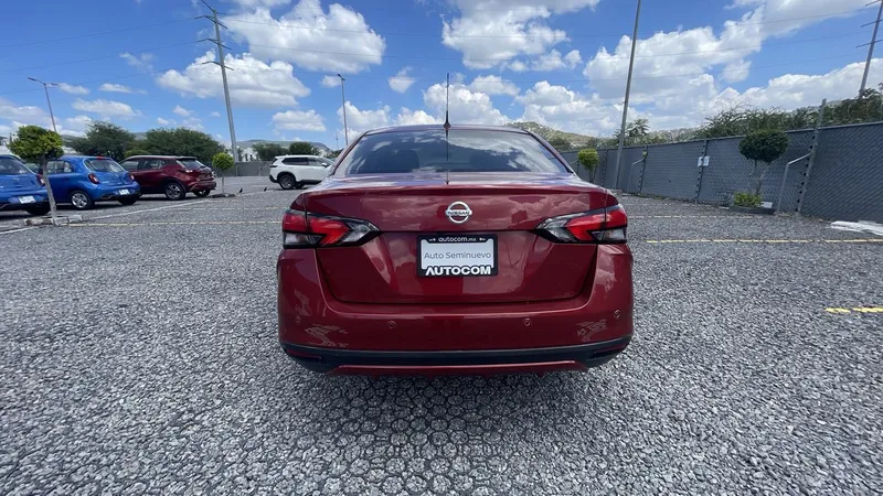 Nissan Versa 2020