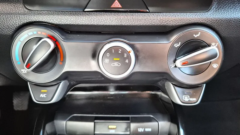 Kia Rio Sedan 2021