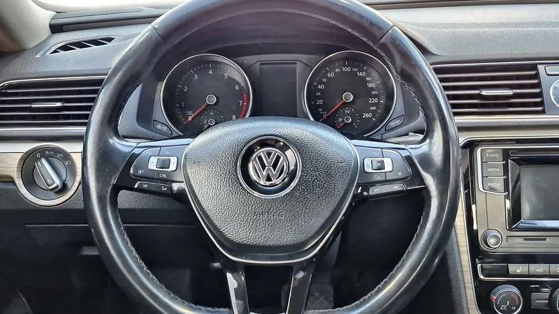 Volkswagen Passat 2016