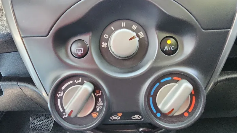 Nissan March 2020