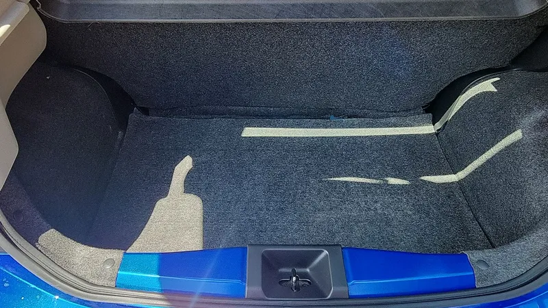Nissan March 2020