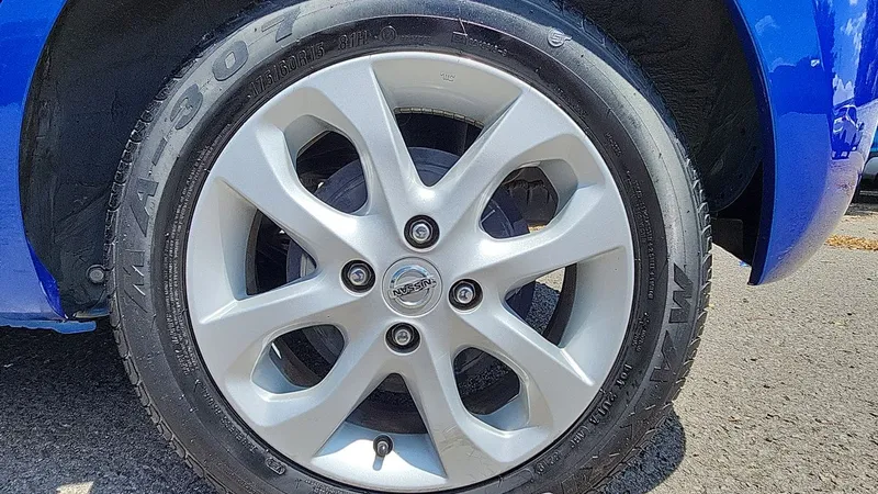 Nissan March 2020