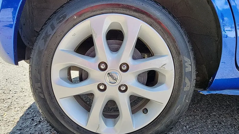Nissan March 2020