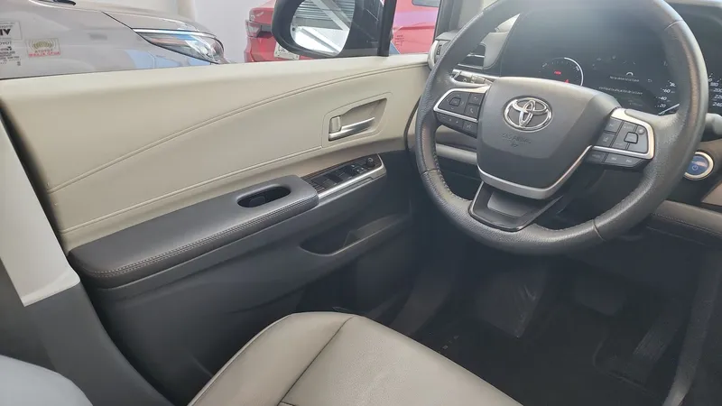 Toyota Sienna 2023