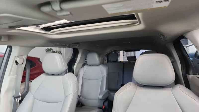 Toyota Sienna 2023