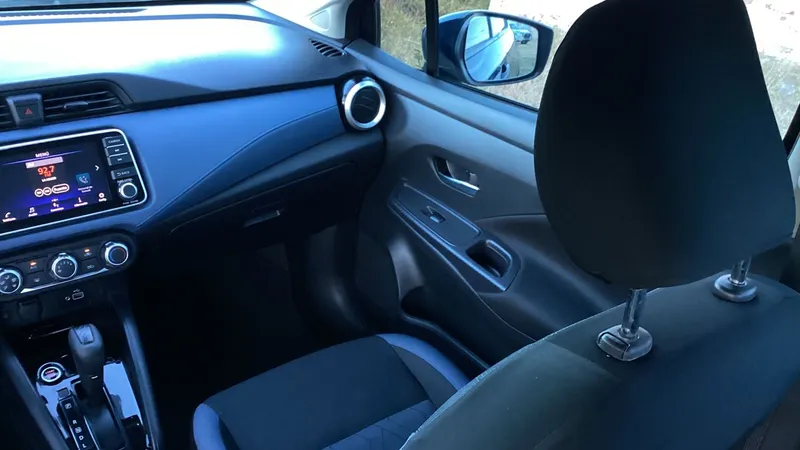 Nissan Versa 2023