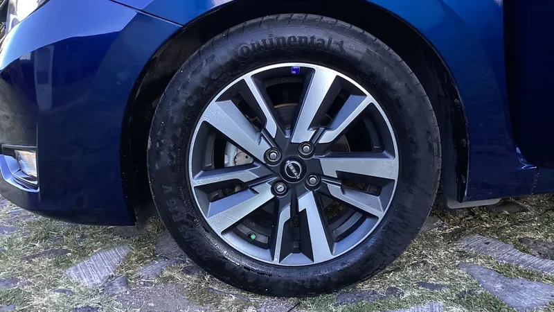 Nissan Versa 2023