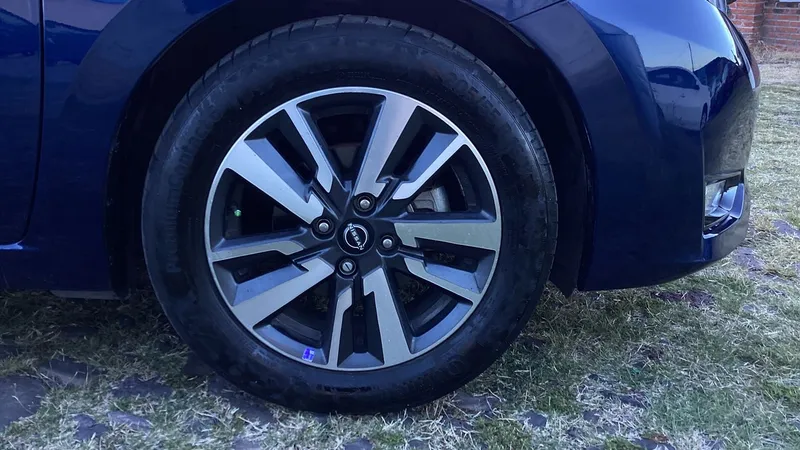 Nissan Versa 2023