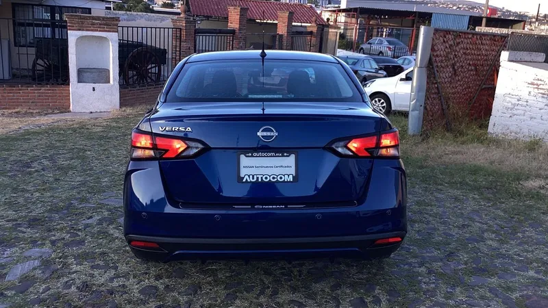 Nissan Versa 2023