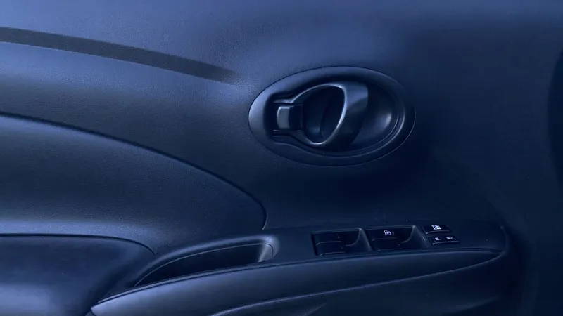 Nissan V-drive 2022