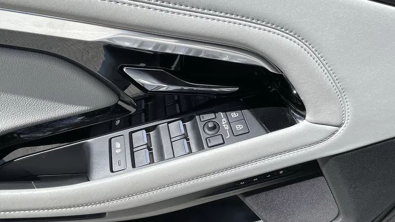 Land Rover Range Rover Evoque 2023