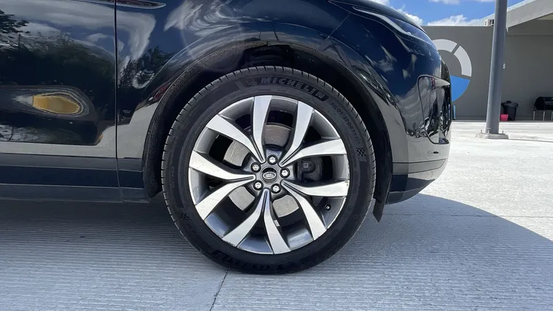 Land Rover Range Rover Evoque 2023