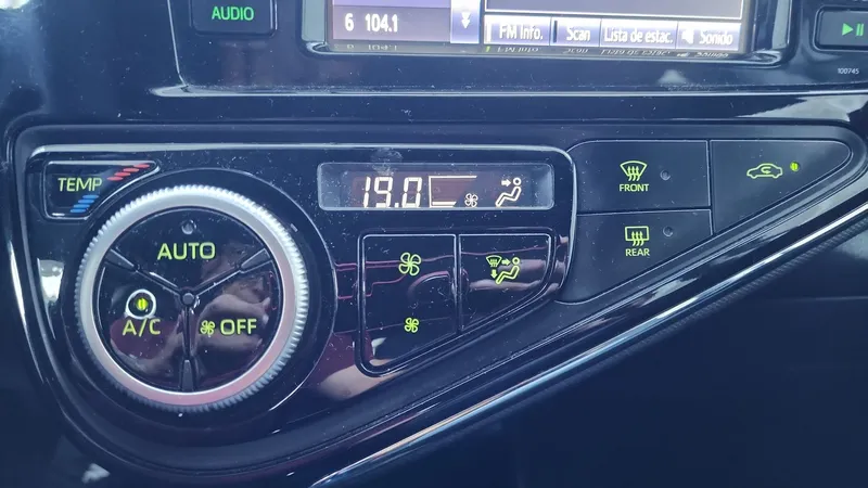 Toyota Prius C 2018