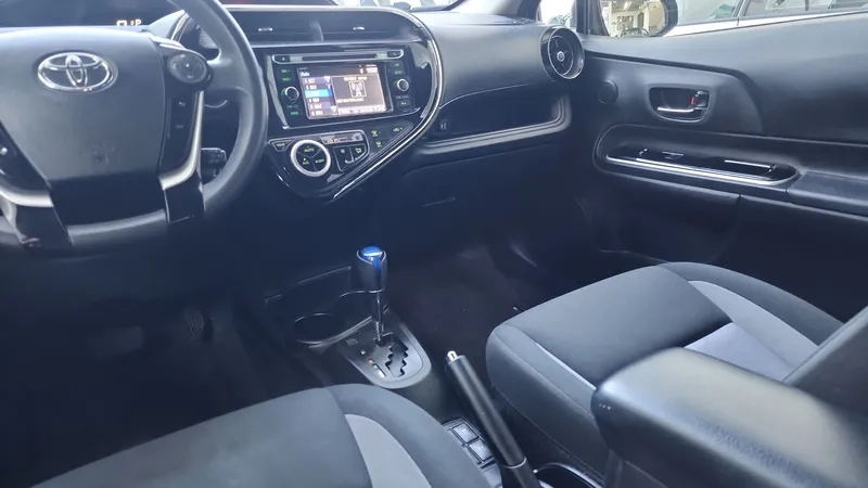 Toyota Prius C 2018