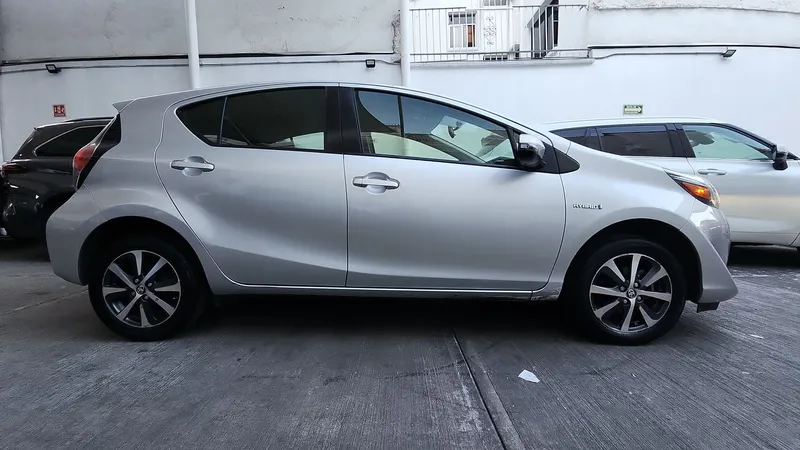 Toyota Prius C 2018