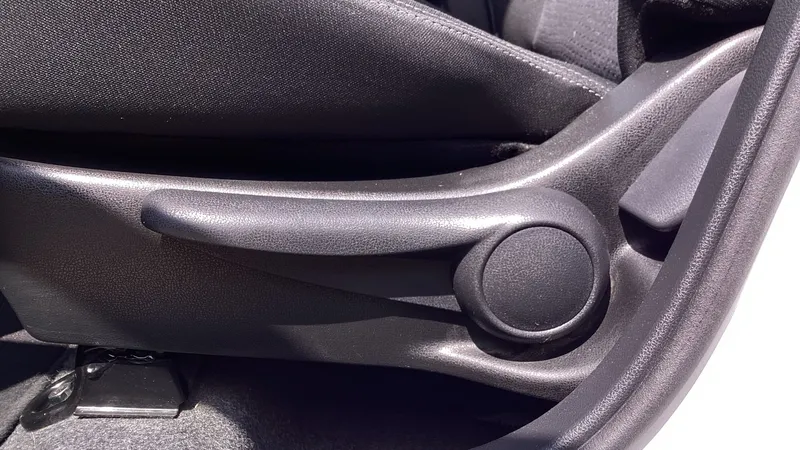 Nissan March 2022