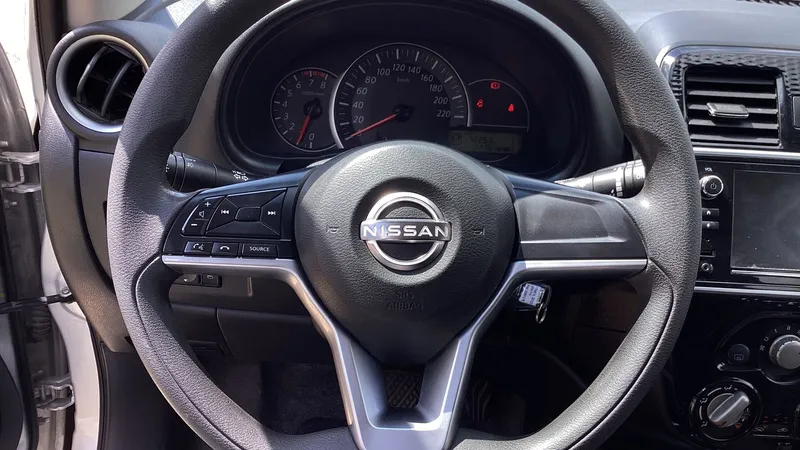 Nissan March 2022