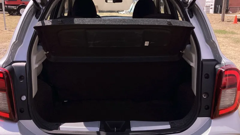 Nissan March 2022