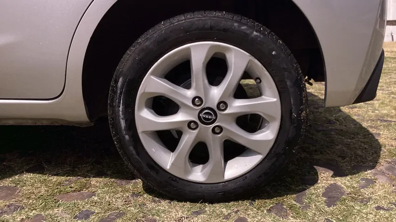 Nissan March 2022