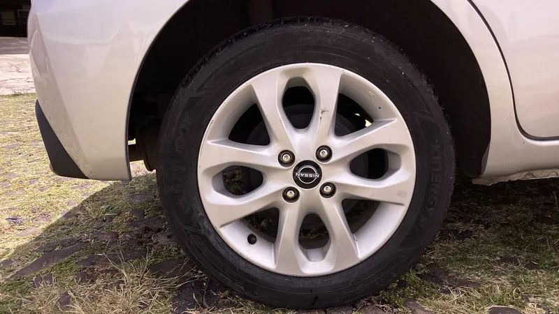 Nissan March 2022