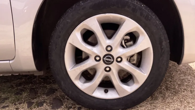 Nissan March 2022