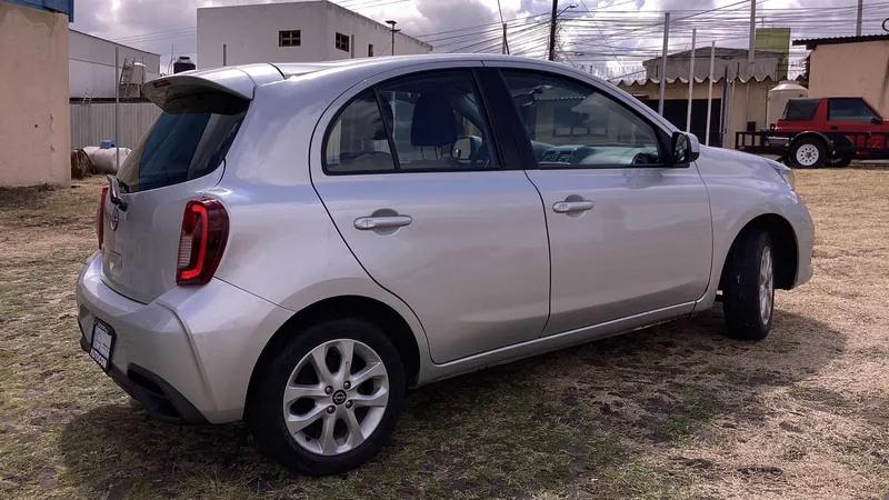 Nissan March 2022