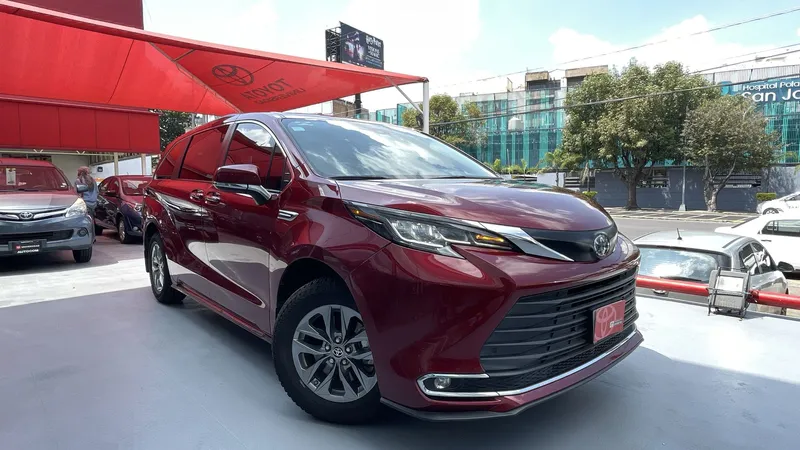 Toyota Sienna 2022
