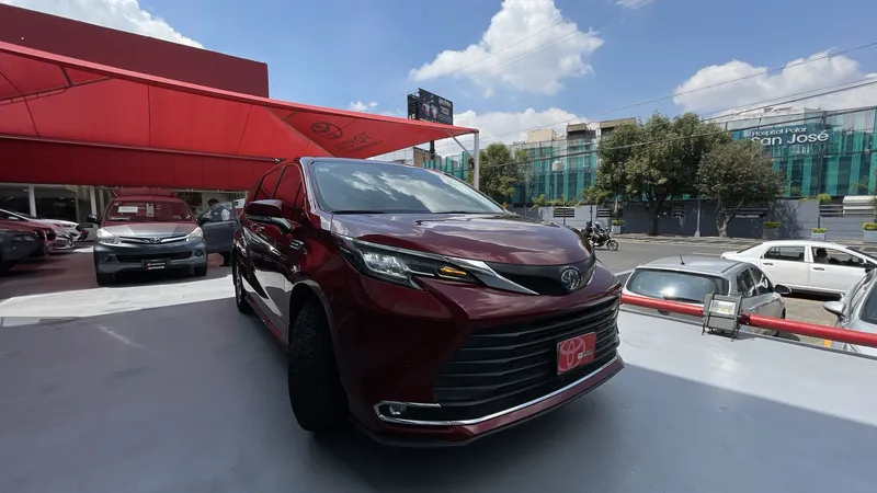Toyota Sienna 2022
