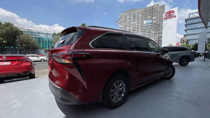 Toyota Sienna 2022