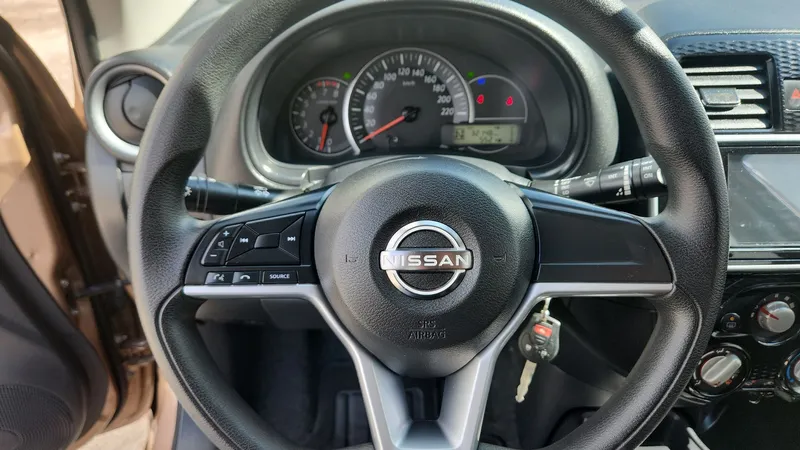 Nissan March 2022
