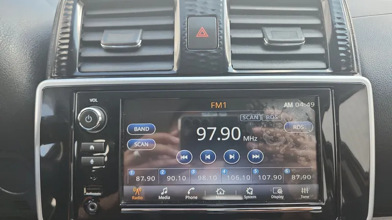 Nissan March 2022