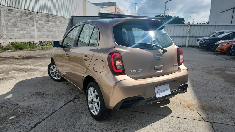 Nissan March 2022