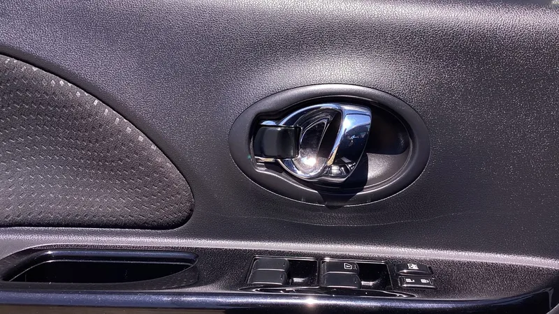 Nissan March 2023