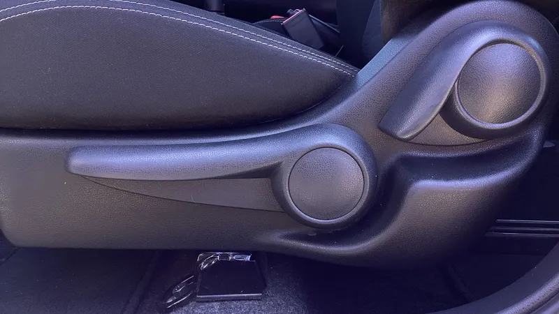 Nissan March 2023